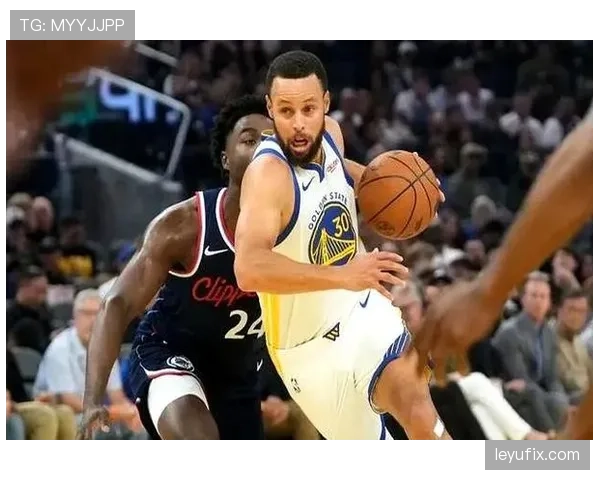 篮球干扰球判罚在国际联赛和NBA中为何不同？